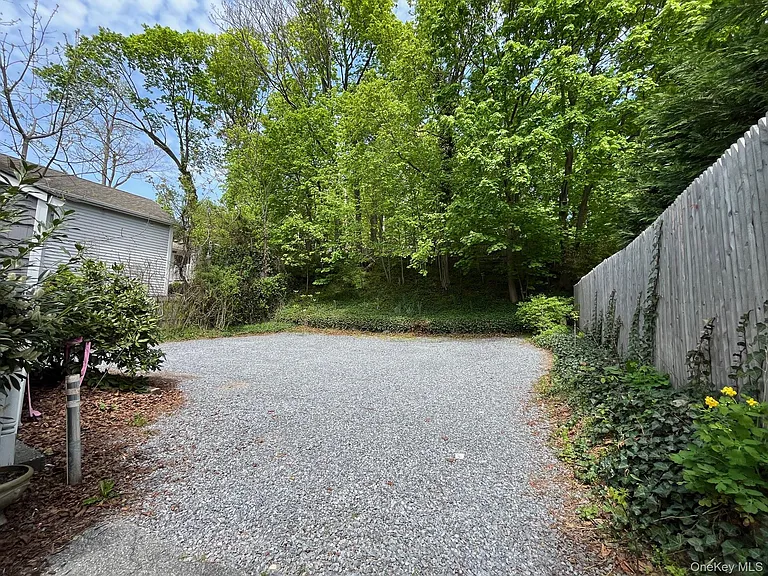 76 Bayview Ave #B — Photo 16
