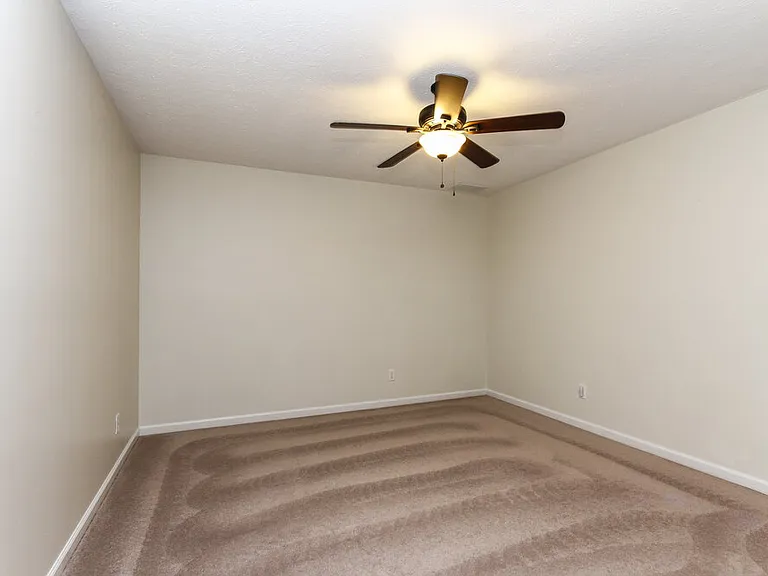 1237 Silver Ridge Ln — Photo 10