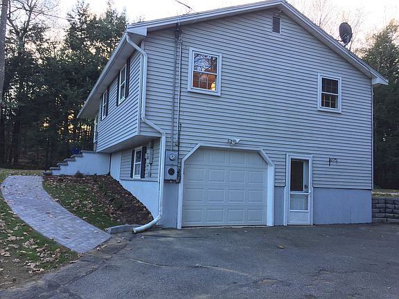 3rd image of 12 Sparhawk Dr