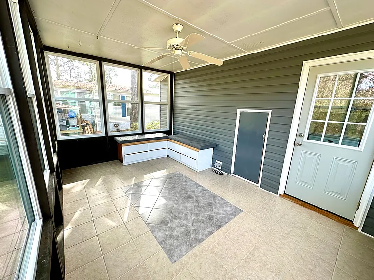 419 Quartermaster Ct — Photo 56
