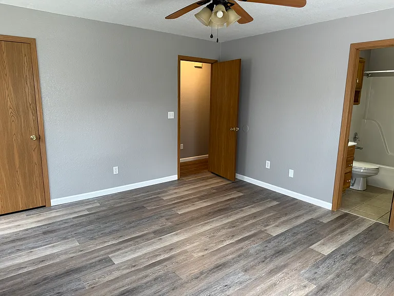 110 Eric Loop — Photo 12