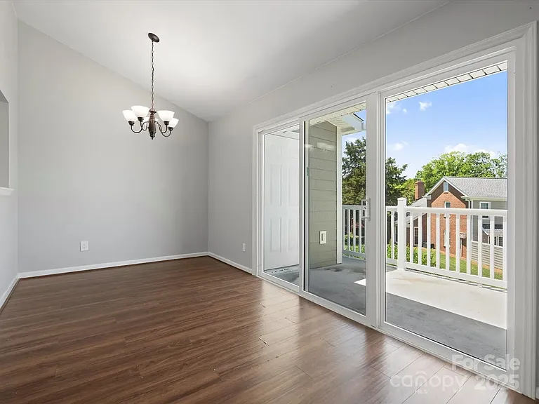 9404 S Vicksburg Park Ct — Photo 9