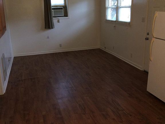 2nd image of 105 Nokomis Private Dr APT 3