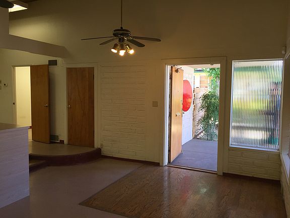 5th image of 1440 Crestmont Dr