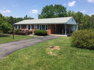 5345 Gieser Rd, Roanoke, VA 24018