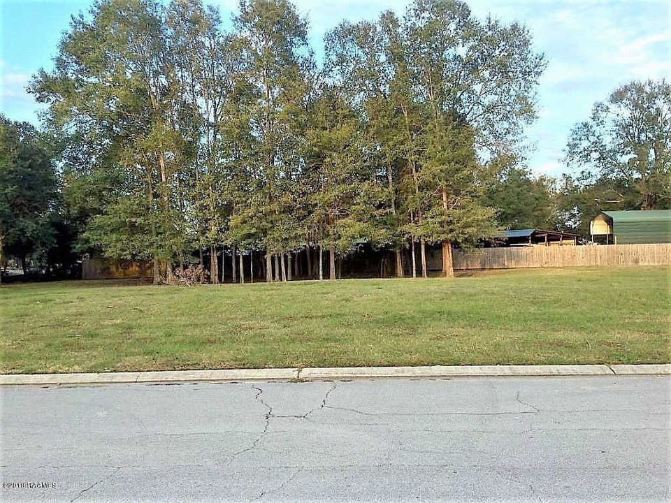 1st image of 303 Woodbridge Dr