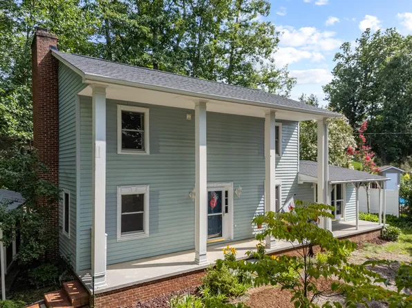 1160 Sherwood Dr, Christiansburg, VA 24073