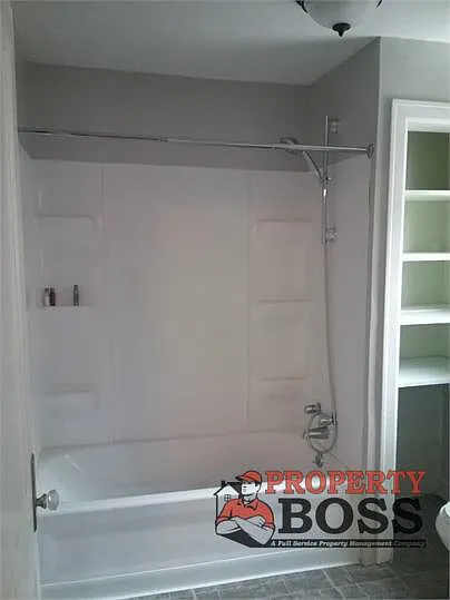802 Pine St — Photo 3