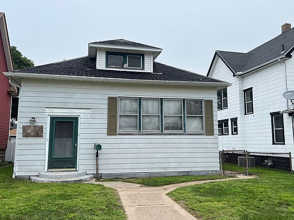 2nd image of 833 Wolcott Ave