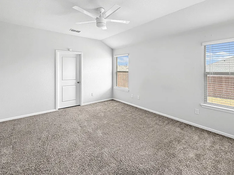 9749 Walnut Cove Dr — Photo 13
