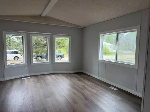 921 E 11th St, Lesser Slave River No.124, AB T0G 2B0