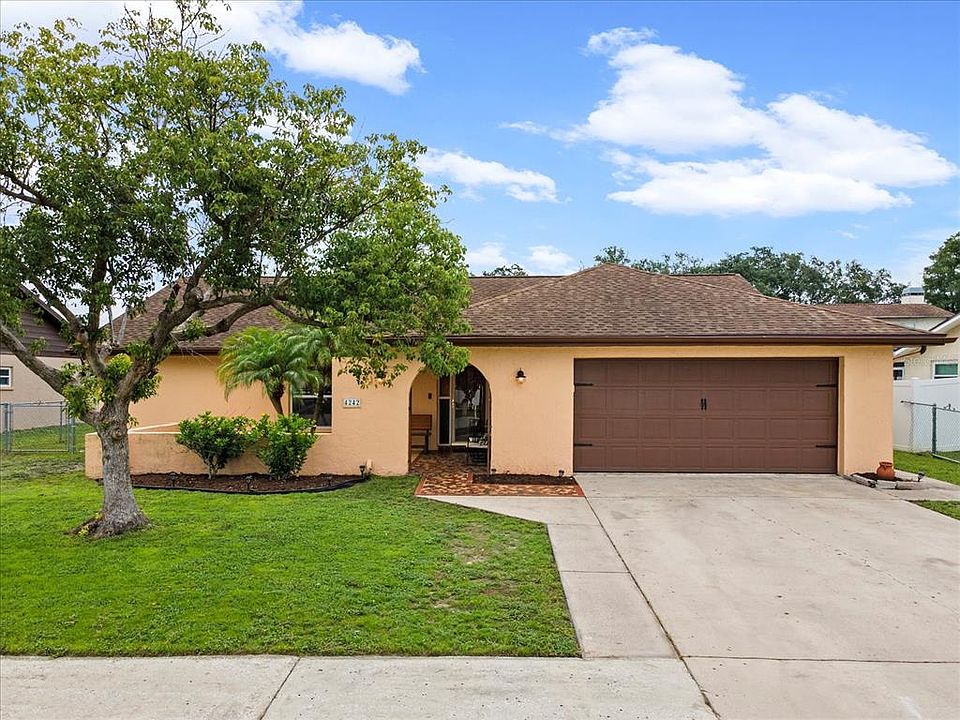 1st image of 4242 Riverwood Dr