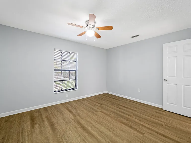 1308 W Waters Ave — Photo 10