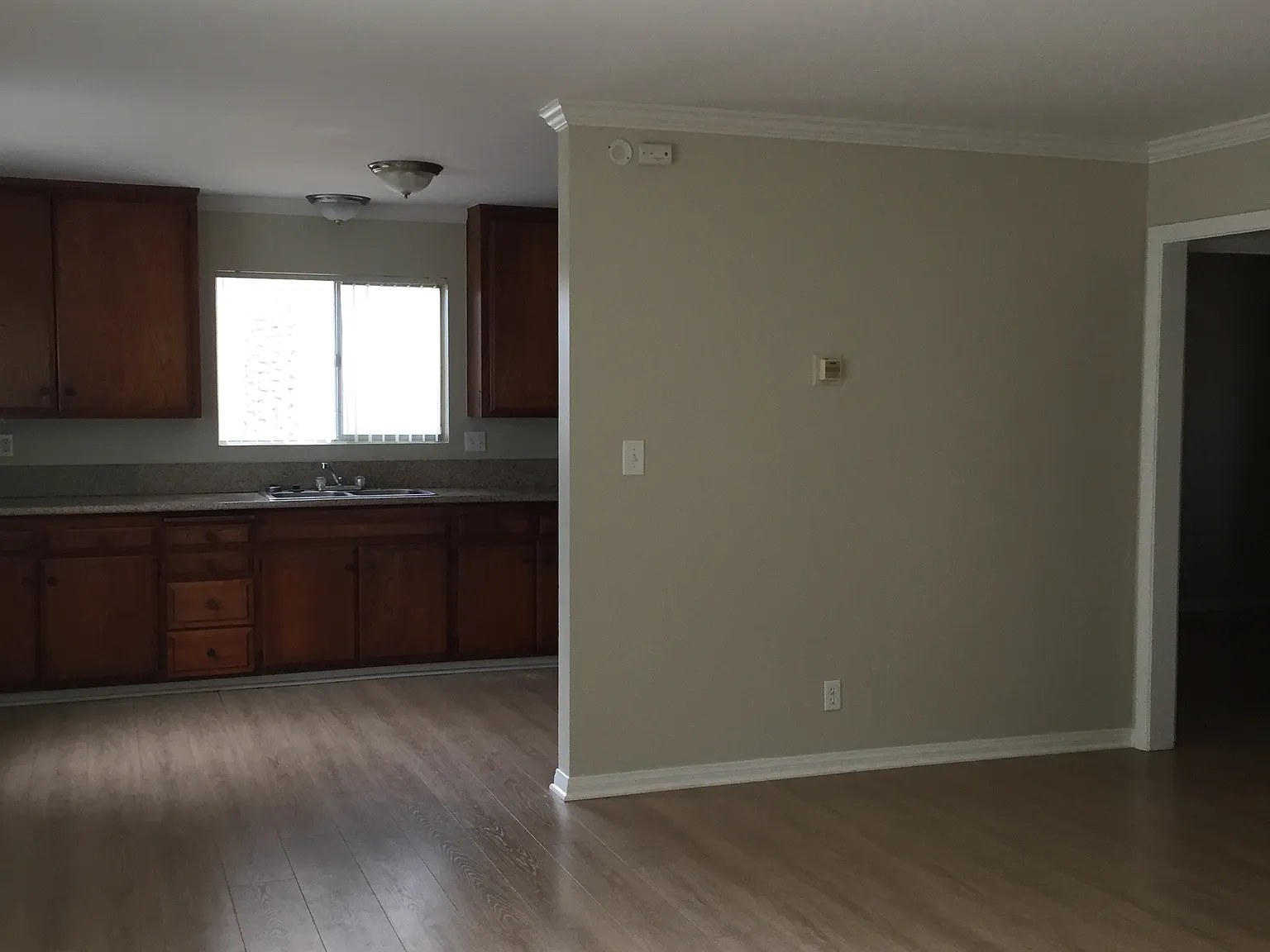 2 bed, 850 sqft, $2,595 — Photo 4