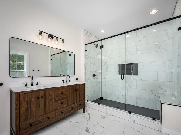 201 Linda Ln, Tullahoma, TN 37388