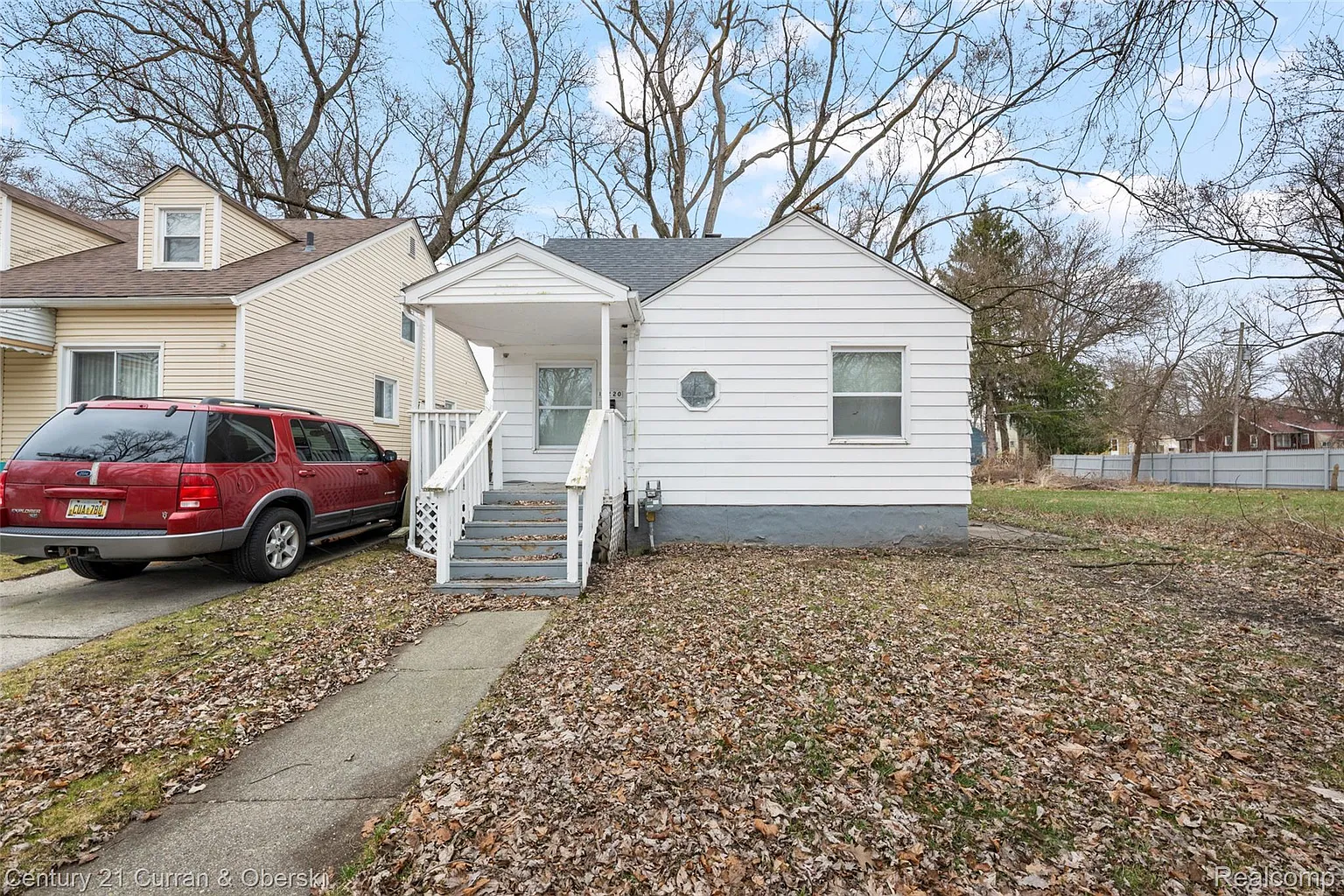 18220 Stout St photo 1