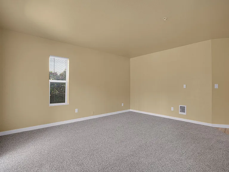 Live the South Salem Lifestyle: Walkable city, beautiful nature, endless possibilities. — Photo 23