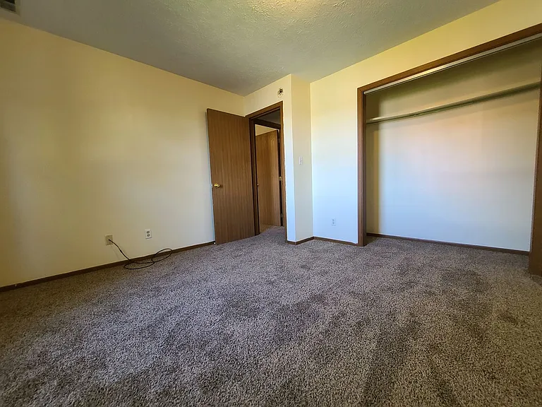 2858 University Ave — Photo 49