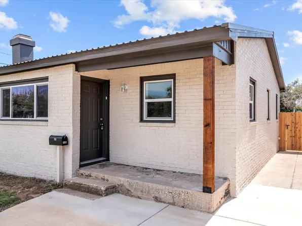 202 W Jackson St, Levelland, TX 79336