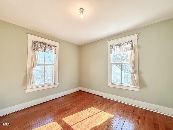 48th image of 302 Halifax St
