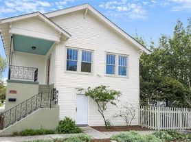 4500 General Pershing St, New Orleans, LA