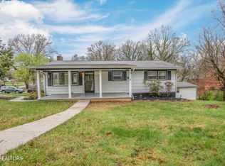 5814 Blossom Rd, Knoxville, TN 37912