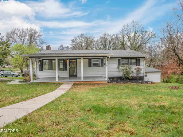 5814 Blossom Rd, Knoxville, TN 37912