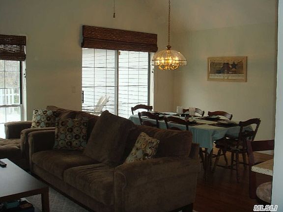3rd image of 208 Dorado Ct N