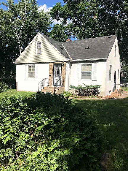 3 bed, 2.0 bath, 1710 sqft, $2,198 — Photo 1