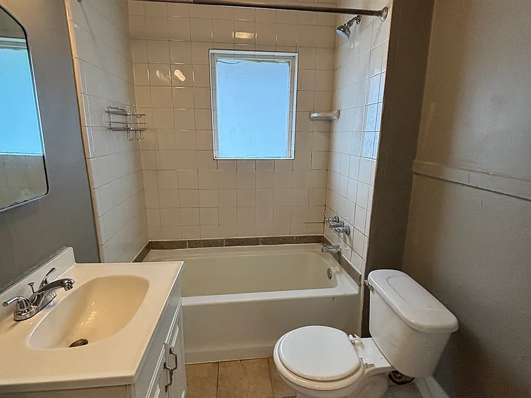 1235 S Lewis Pl — Photo 13