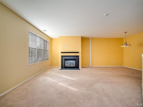 3rd image of 4176 Elizabeth Ave