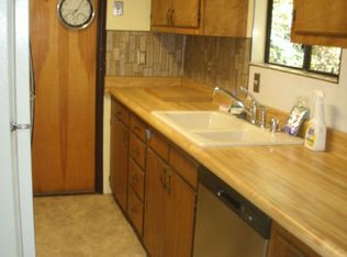 10582 Welsh Ln, Grass Valley, CA 95949