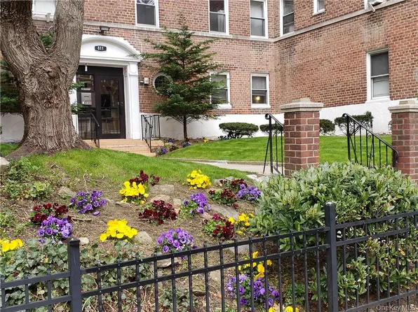 811 Bronx River Road #1 C, Bronxville, NY 10708