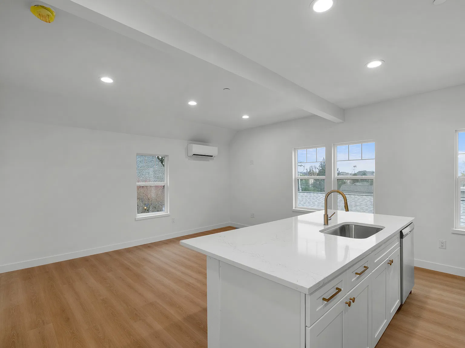 2 bed, 924 sqft, $2,150 — Photo 4
