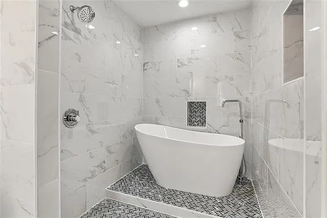1310 Mazant St — Photo 10