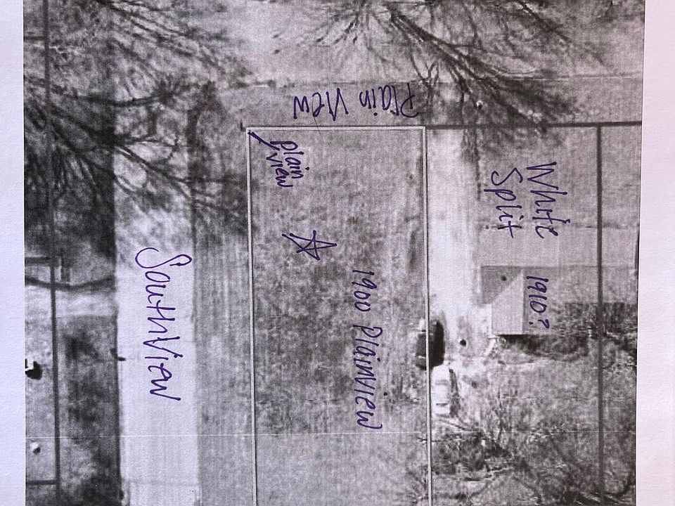 2nd image of 1900 Plain View St