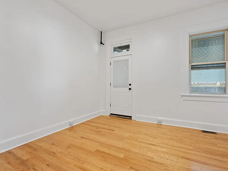 112 Gore St #1 — Photo 15
