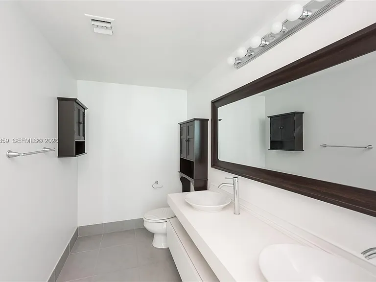 92 SW 3rd St #2812 — Photo 12