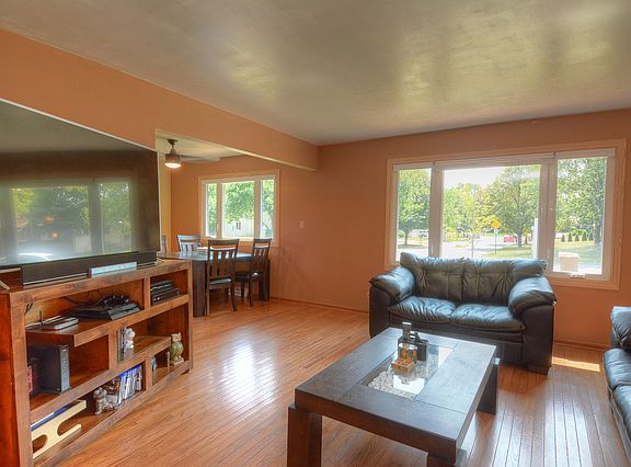 4th image of 644 Winthrop Ave