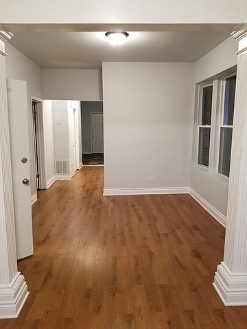 2nd image of 6243 S Hermitage Ave