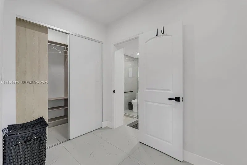 1741 SW 17th Ct Unit 1741 — Photo 4