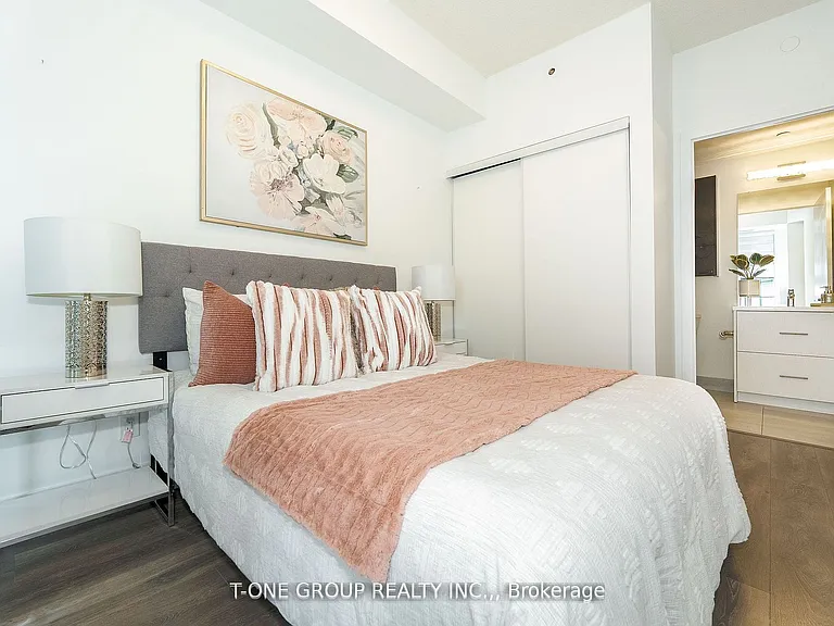 188 Fairview Mall Dr #915 — Photo 15