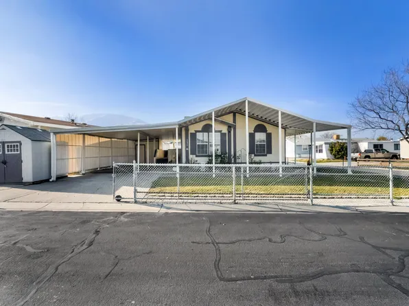 3696 S Gold Ridge Dr, Magna, UT 84044