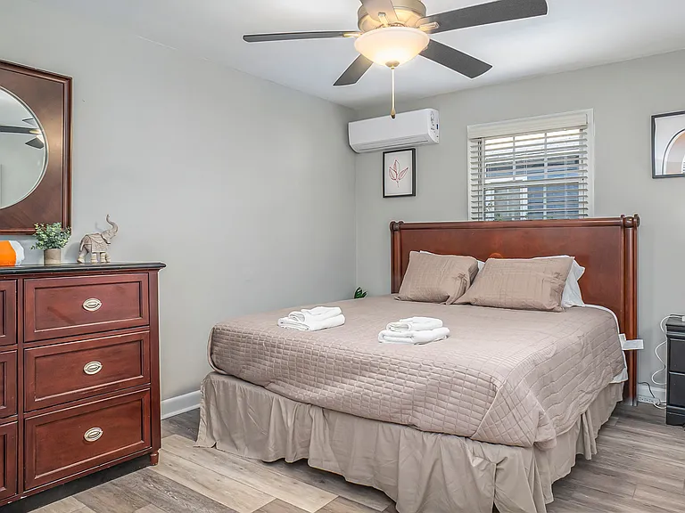 1075 W Ocean View Ave — Photo 24