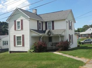 317 Central St, Hopedale, OH 43976