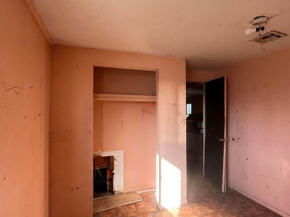 4th image of 514 Anita Dr