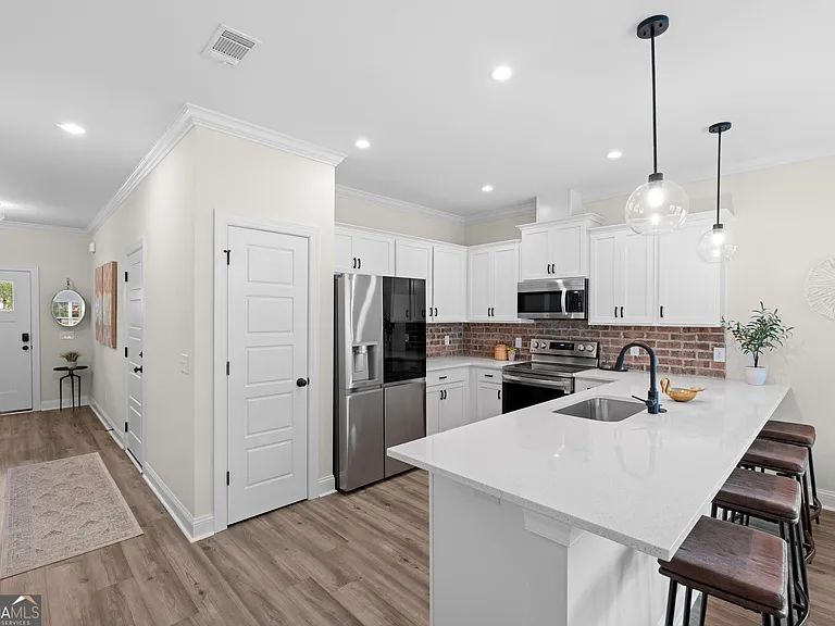 15 Azalea Ln — Photo 2