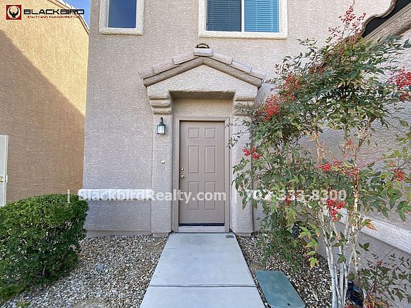 3rd image of 9061 W Mackanos Ave