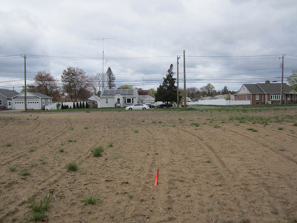 2nd image of LOT Mill St #B