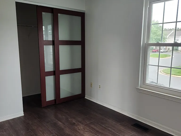 216 Saint Johns Sq #216 — Photo 12